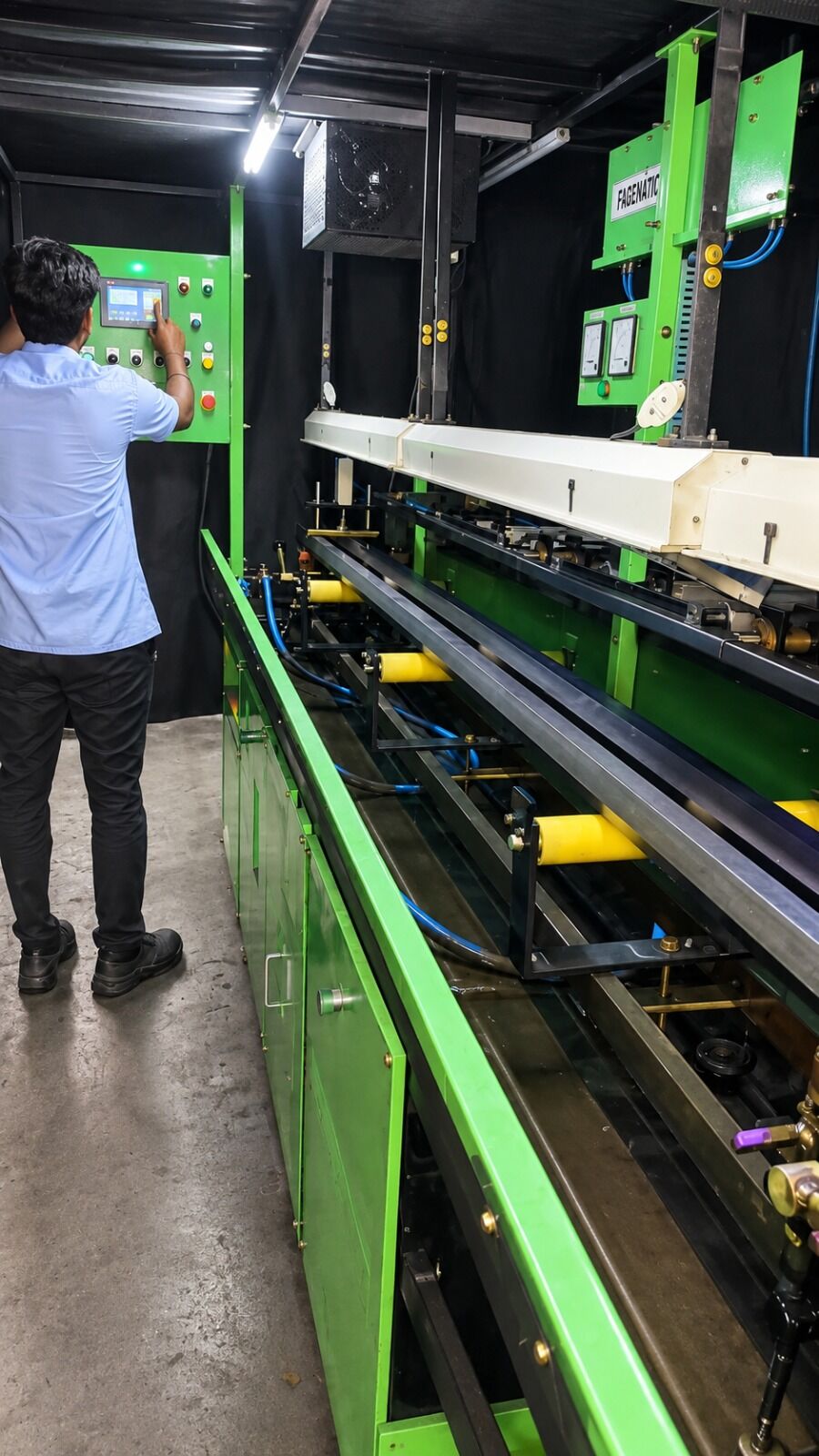 Surface crack testing (MPI)